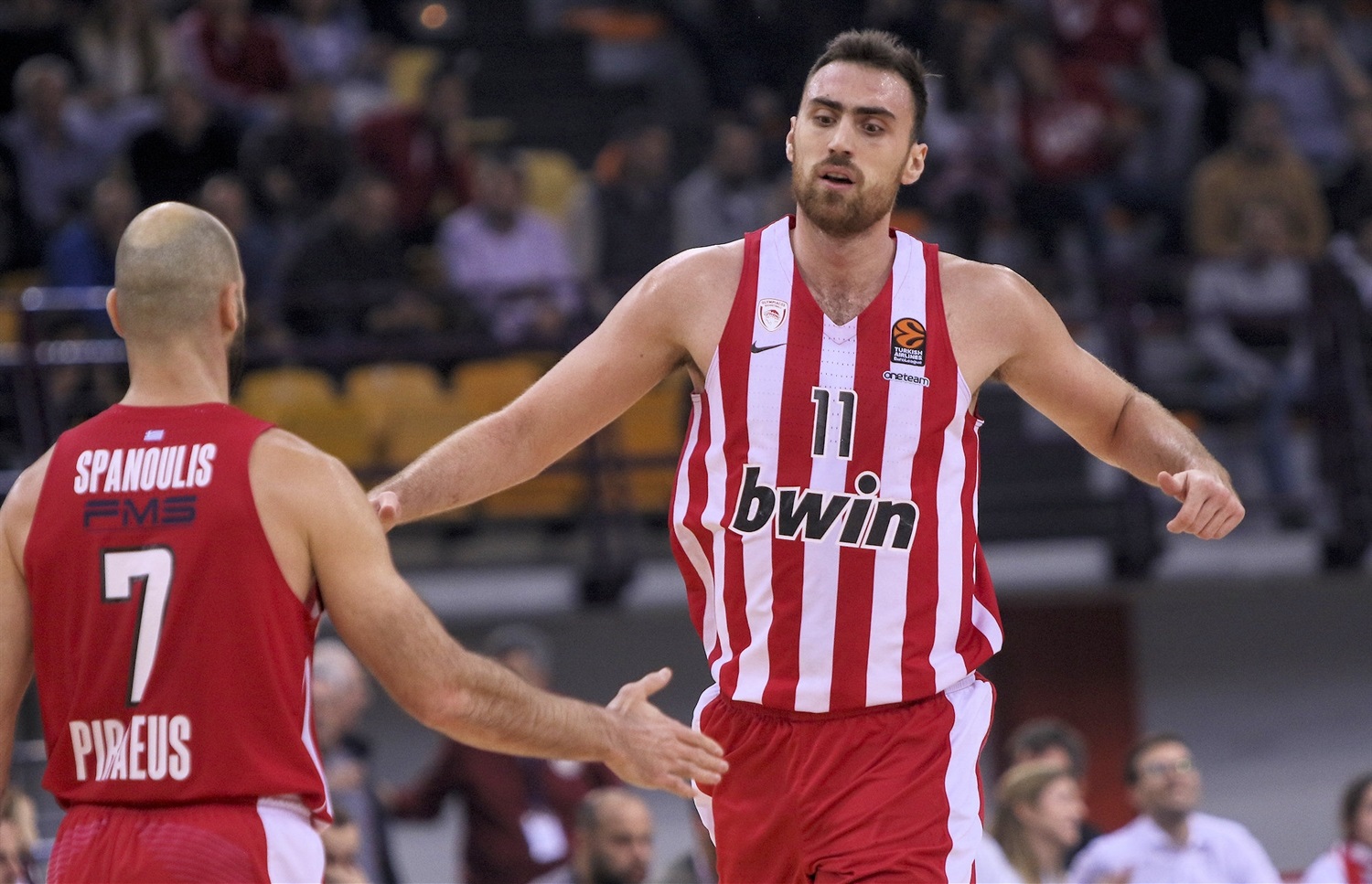 纽约尼克斯内部会议纪要流出——今晚篮板制胜，欧冠使命明确，身体对抗强度拉满的简单介绍