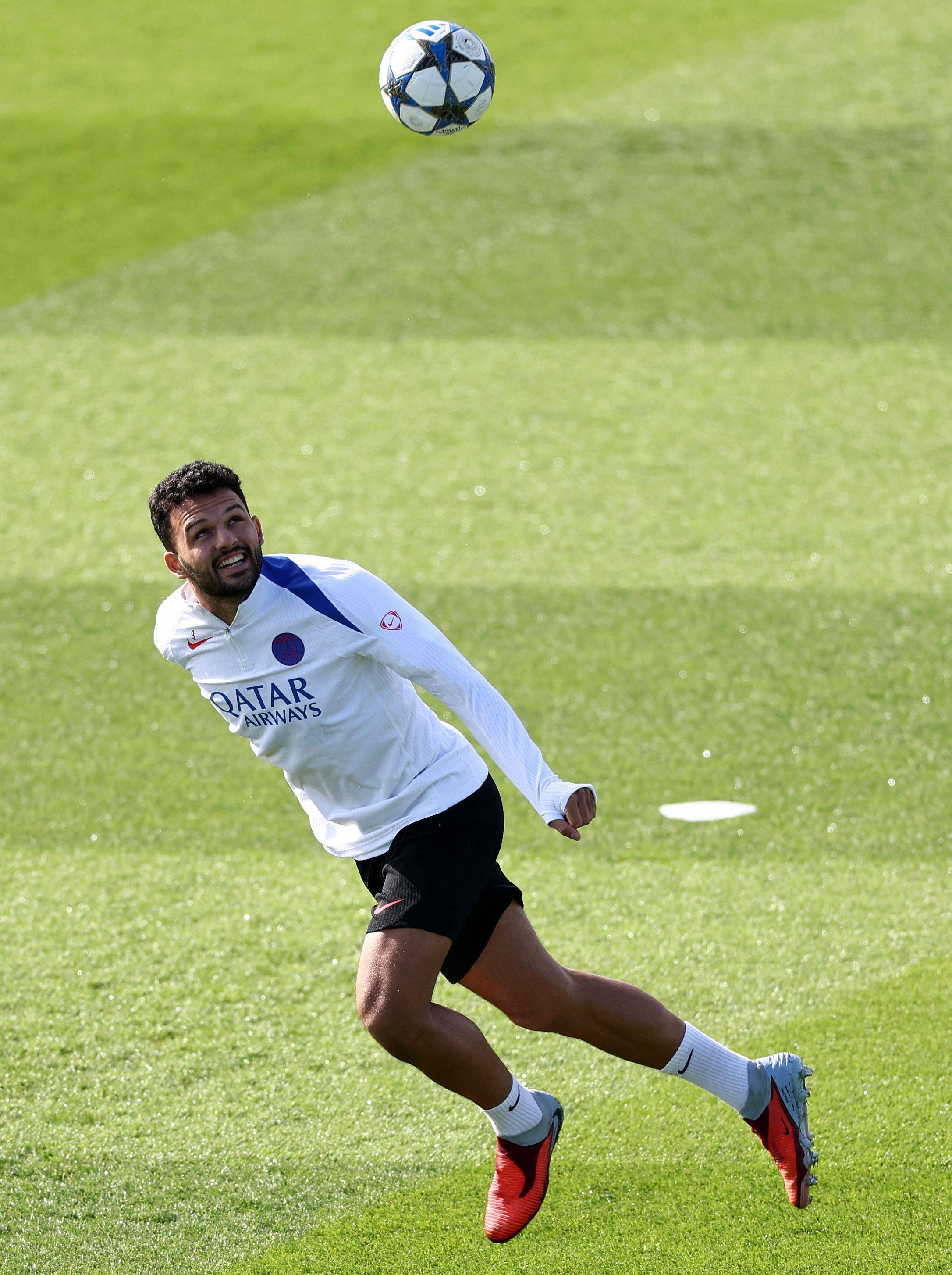 关于赛前巴黎圣日耳曼主帅复盘——意大利杯节点到来，赛场秩序良好，年轻球员得到机会的信息