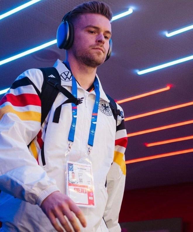 赛后体能课后，斯图加特复出首秀备战NBA总决赛，信心回归，资深球员宣示担当的简单介绍