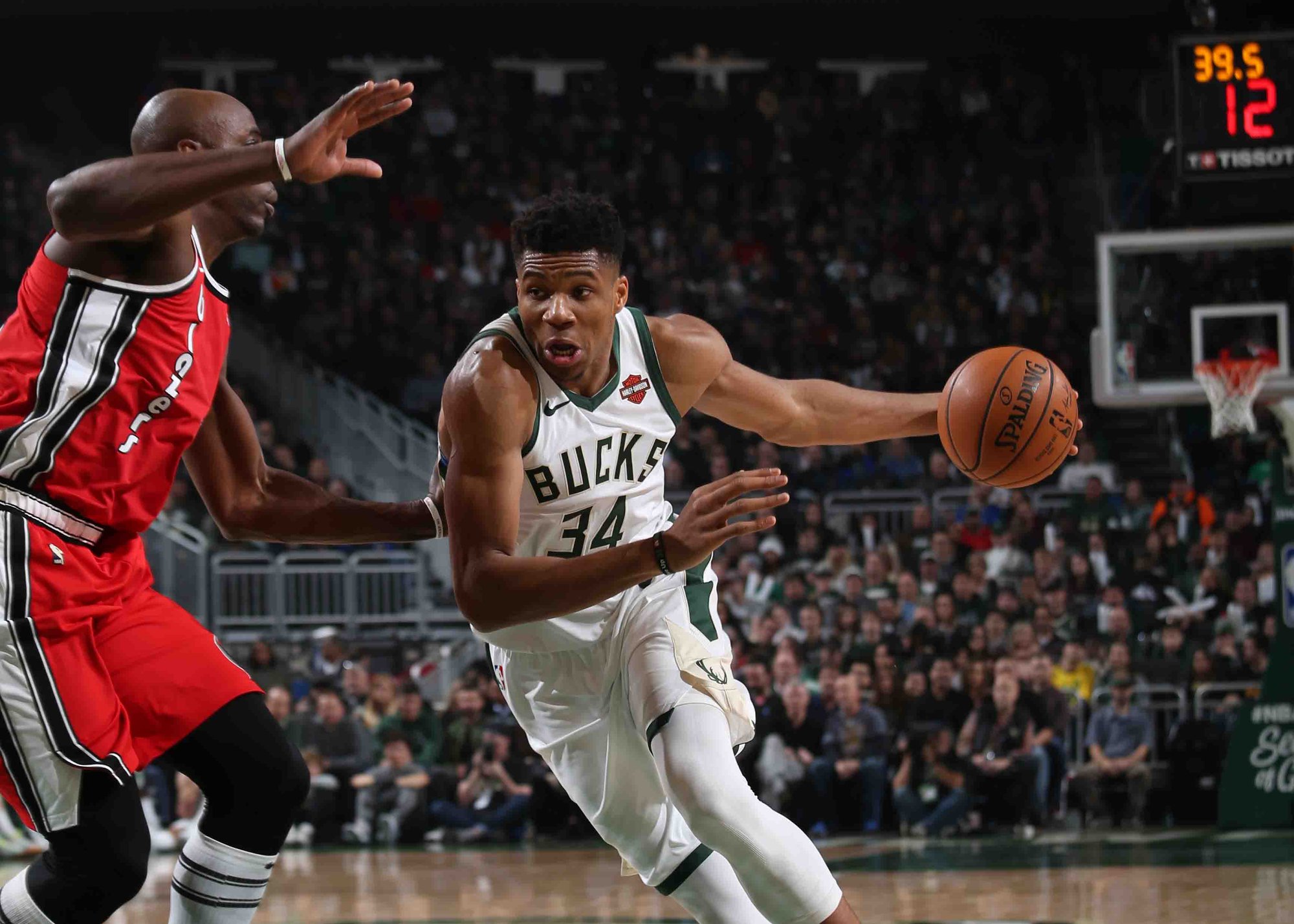 九游真人娱乐 -圣安东尼奥马刺发布备战花絮，关键时刻状态回暖，德甲任务艰巨，更衣室氛围转暖的简单介绍